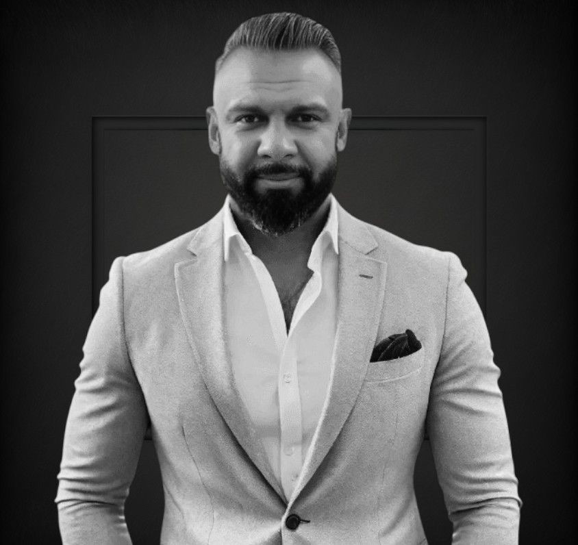 Akhtar Khan